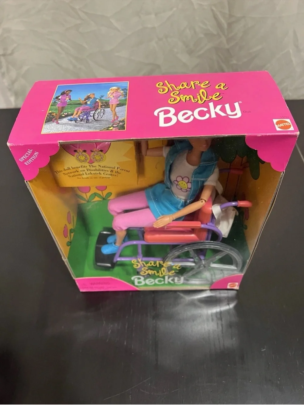 Mattel 1996  Barbie Share a Smile Becky Special Edition 11 in Doll & Wheelchair
